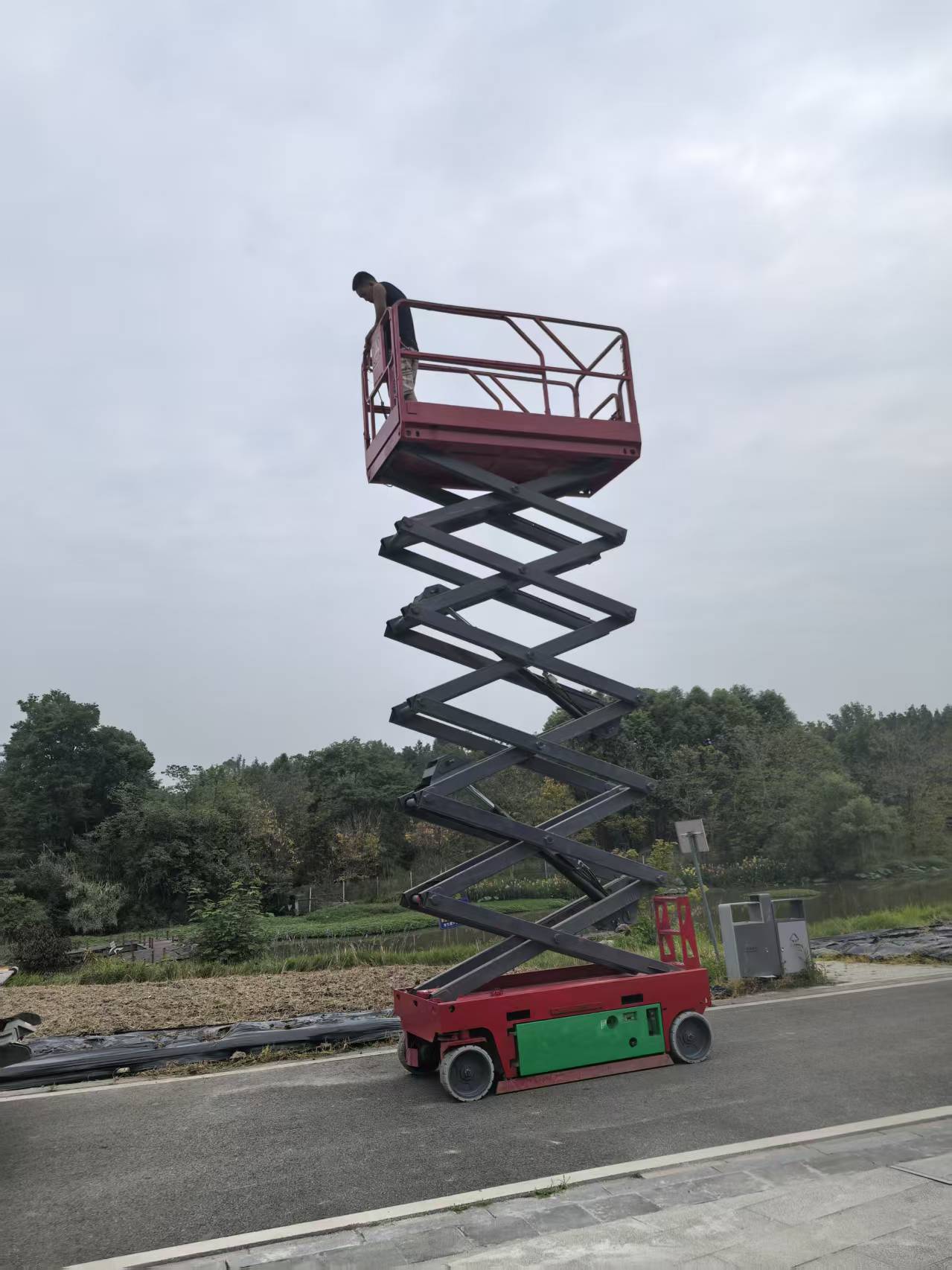 成都升降機(jī)租賃